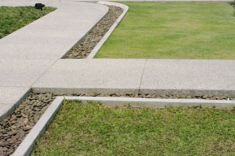 Curbing with Landscape Features